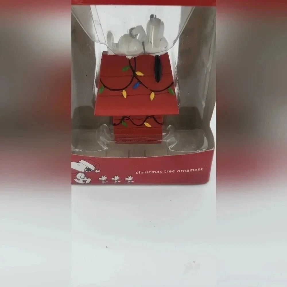 HALLMARK PEANUTS SNOOPY ON DOGHOUSE CHRISTMAS LIGHTS ORNAMENT~1ST PRIZE